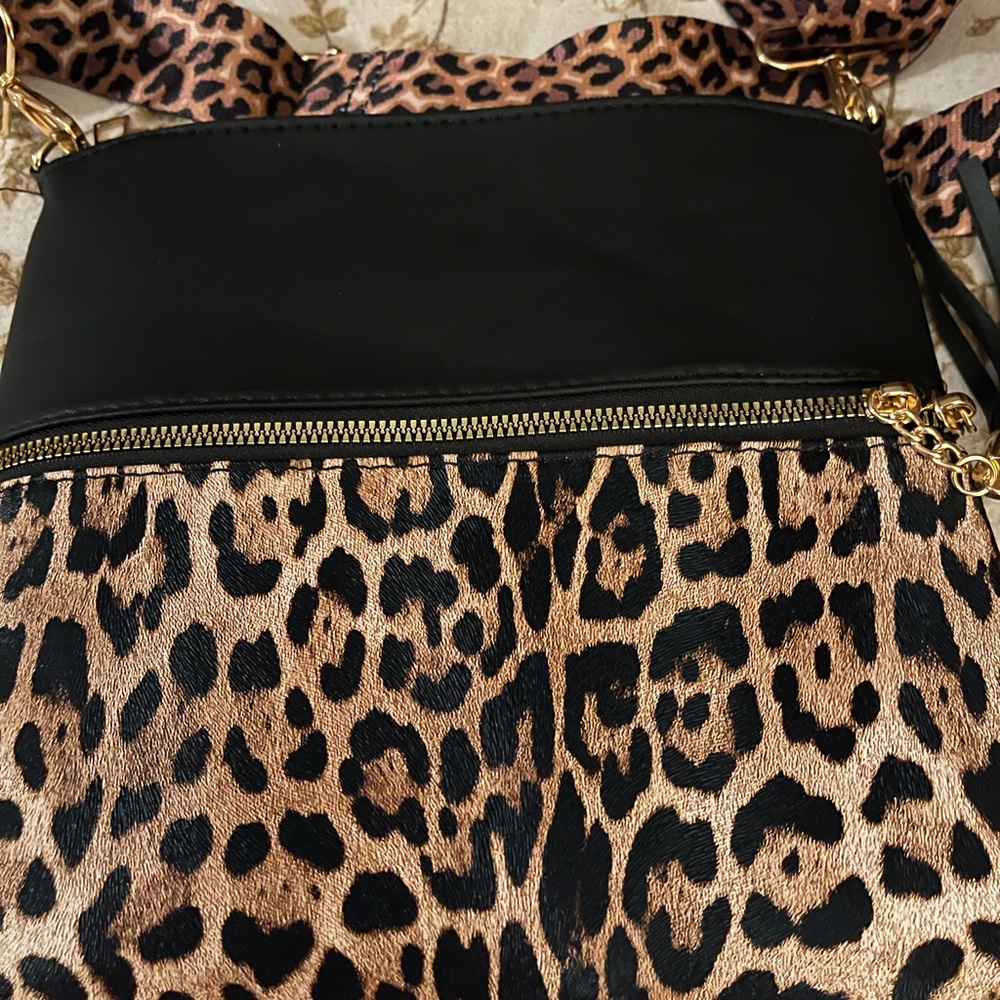Chic Leopard Print and Black Crossbody Bag